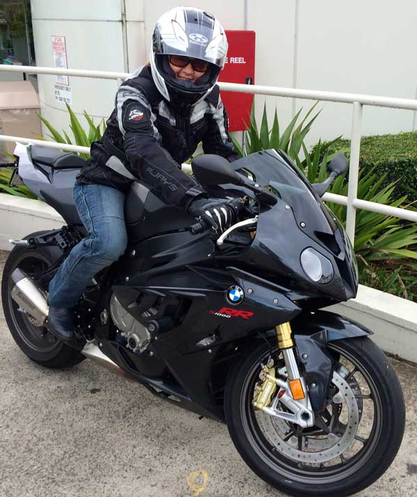 Pillionpassionista in her new gear astride the S1000RR